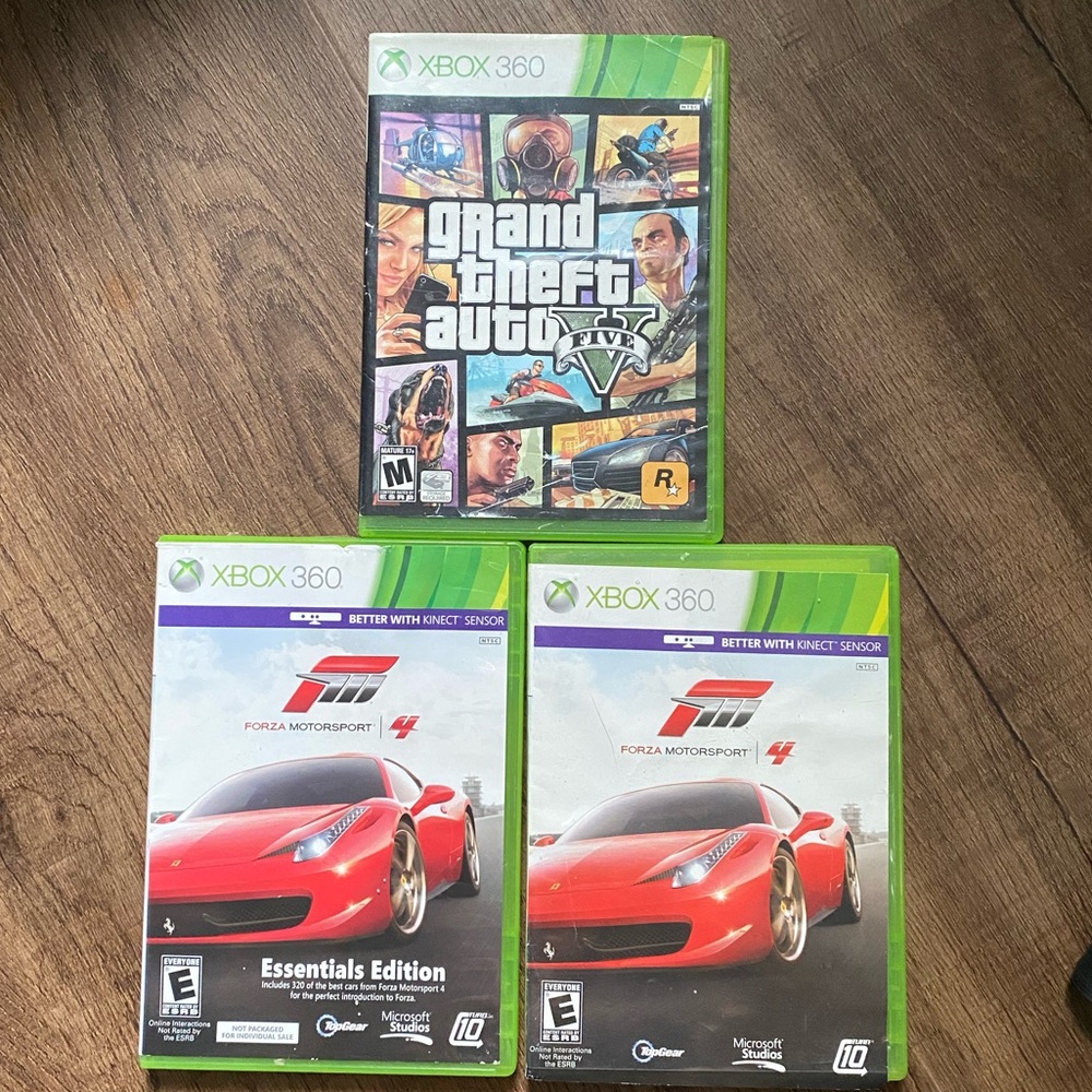 2 Xbox 360 Video Games•Grand Theft Auto 5•Forza Motorsport 4